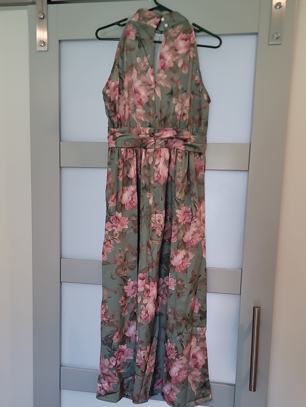 Lovely Floral Dress - Picture 3 of 3